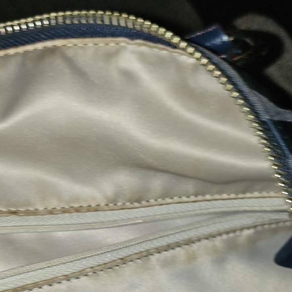 Coach Navey Blue Signature Shoulder Tote with Heart Zipper Charm - Picture 4 of 6